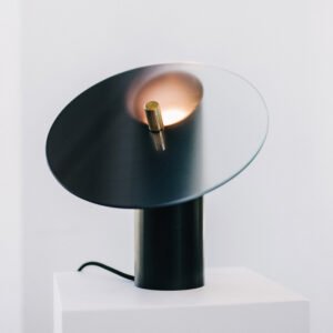 modern sleek design table lamp in black metal